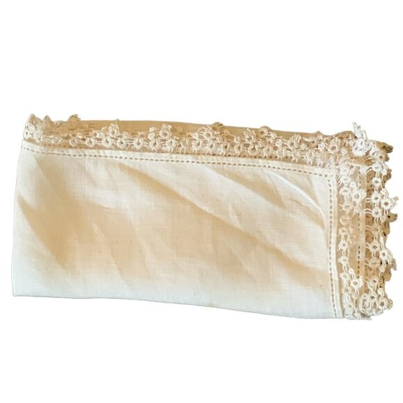 Vintage Ladies Crochet Lace Trim Handkerchief Off White/Beige  11x11" 93A - Picture 4 of 4